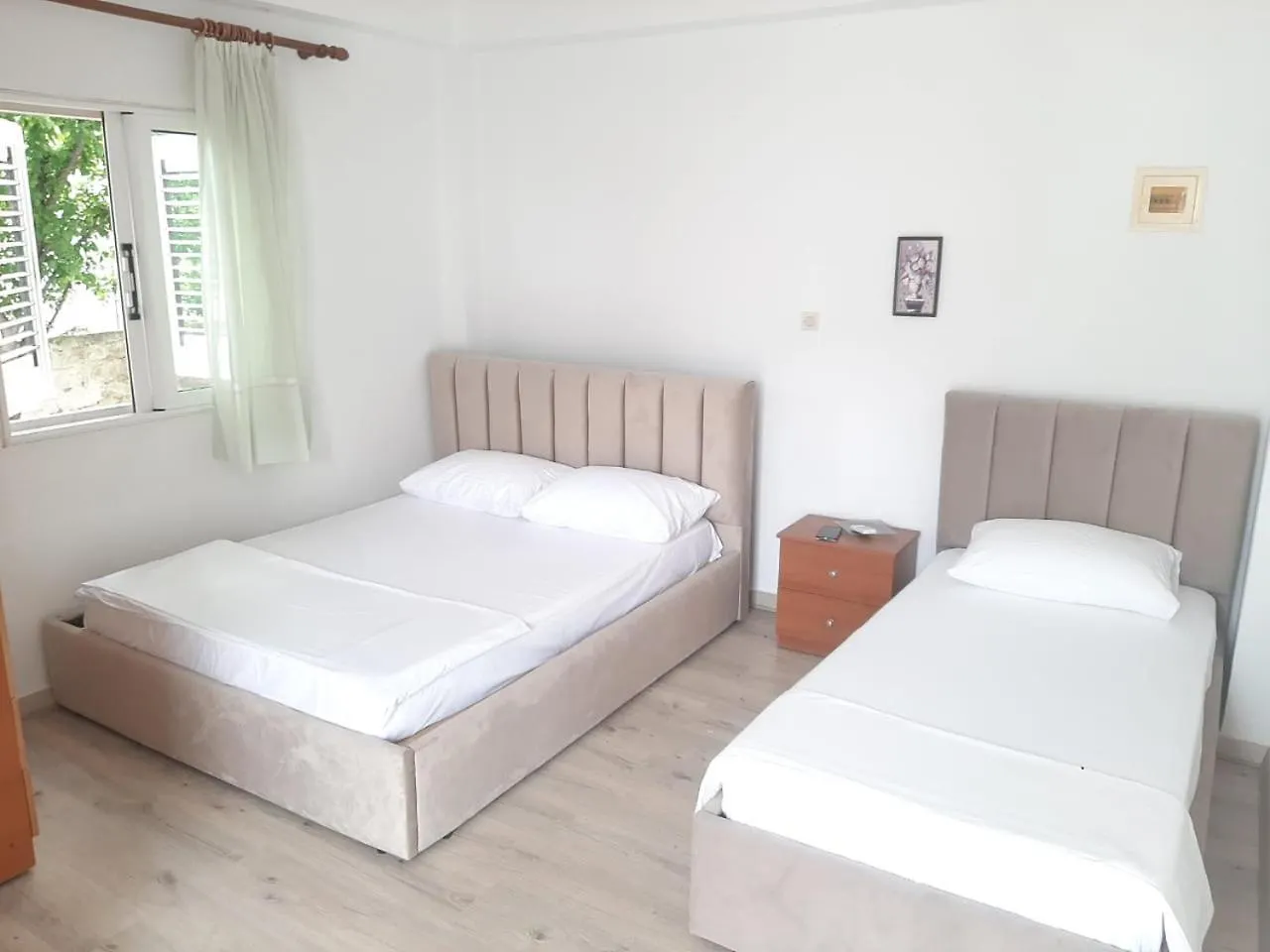Ostello Rooms By The Sea Himare