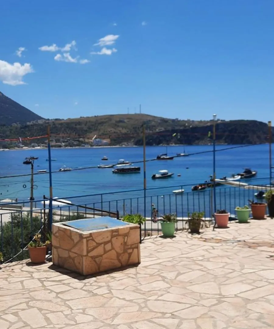 Rooms By The Sea Himare Ostello